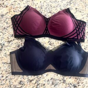 2 HoneyLove bras size medium